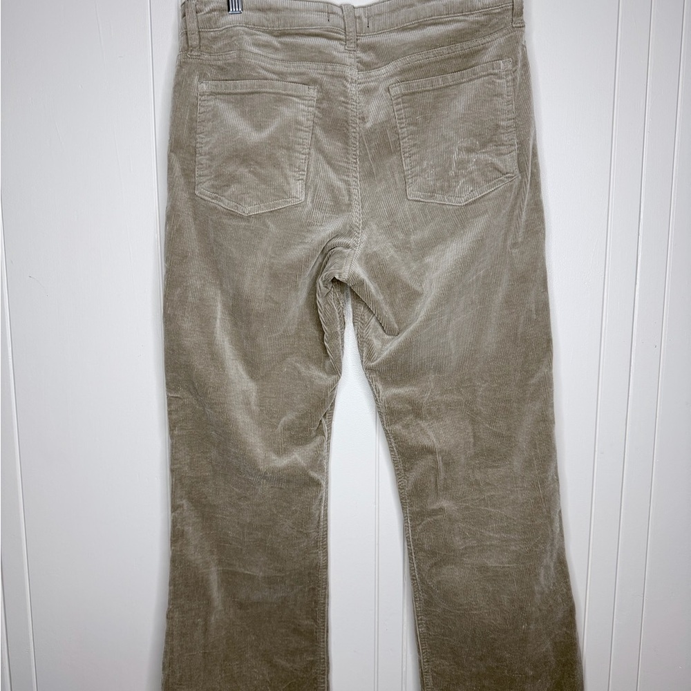 Kut from the Kloth Meg Corduroy
Meg Corduroy High Rise Wide Leg - Picture 8 of 10
